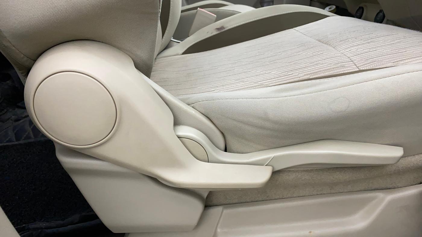 2019 Maruti Ertiga ZXI+ SHVS, Petrol, Manual, 70,650 km, Driver Side Adjustment Panel