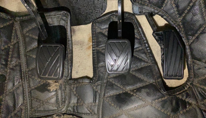 2019 Maruti Ertiga ZXI+ SHVS, Petrol, Manual, 70,650 km, Pedals