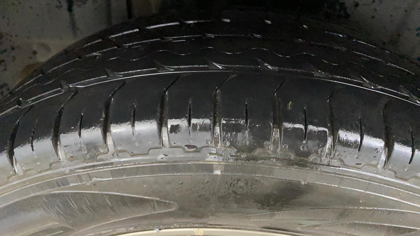 2019 Maruti Ertiga ZXI+ SHVS, Petrol, Manual, 70,650 km, Right Rear Tyre Tread