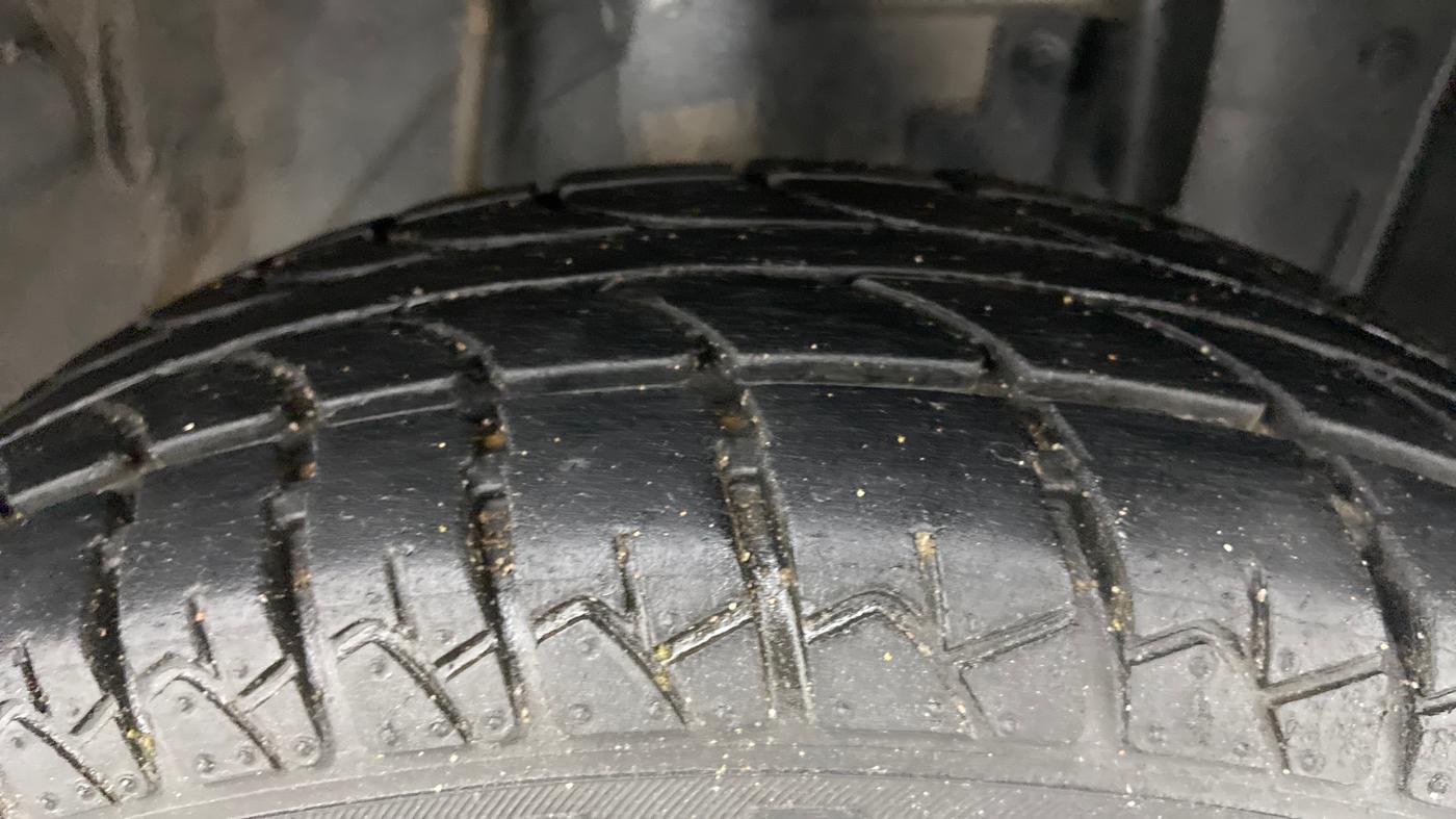 2018 Datsun Go T, Petrol, Manual, 67,527 km, Right Front Tyre Tread