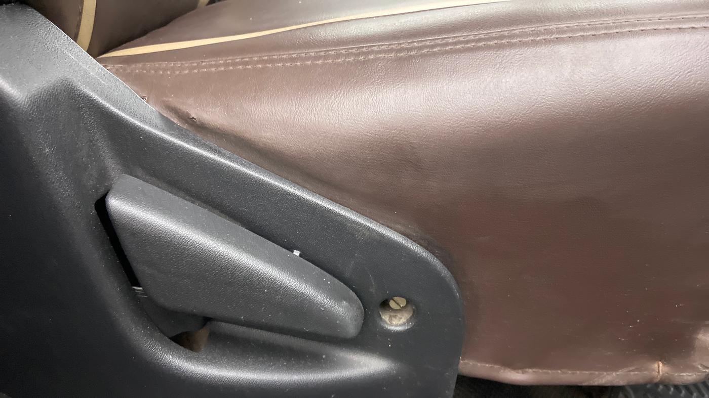 2018 Datsun Go T, Petrol, Manual, 67,527 km, Driver Side Adjustment Panel