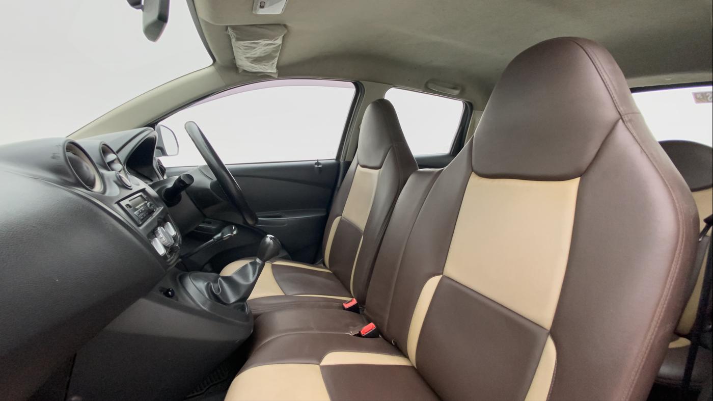 2018 Datsun Go T, Petrol, Manual, 67,527 km, Right Side Front Door Cabin