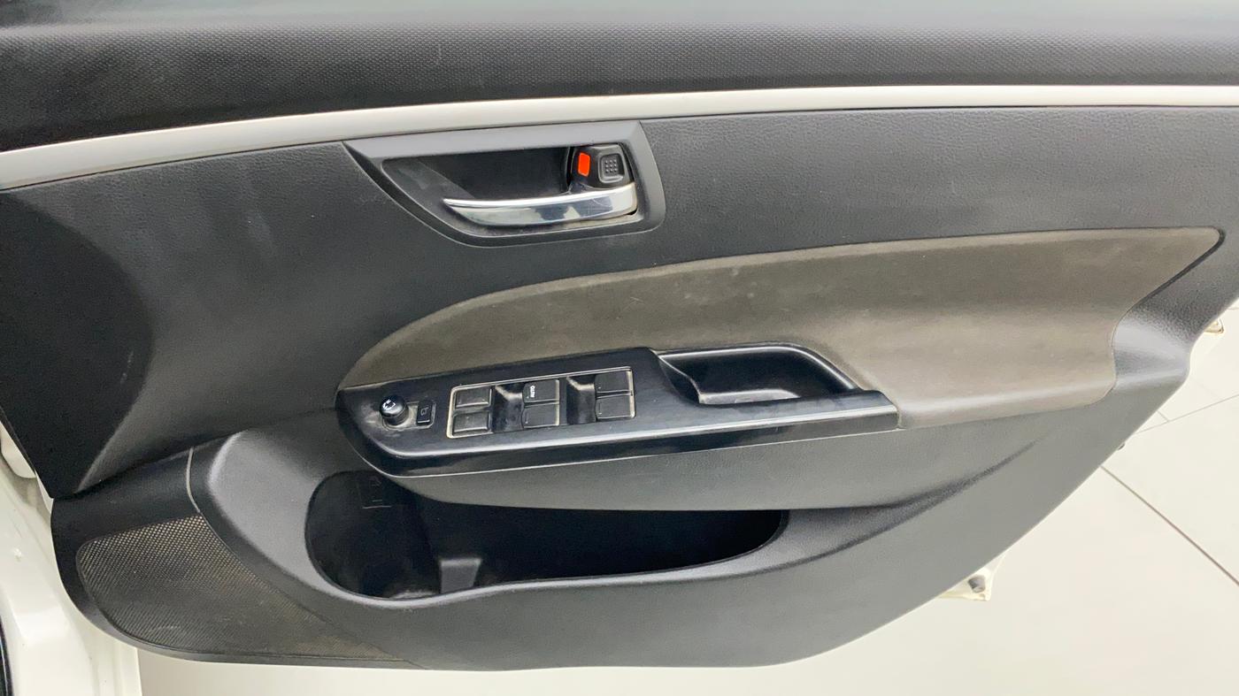 2017 Maruti Swift VXI, Petrol, Manual, 76,039 km, Driver Side Door Panels Control