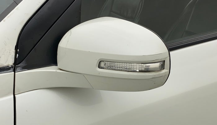 2017 Maruti Swift VXI, Petrol, Manual, 76,039 km, Left rear-view mirror - Cover has minor damage