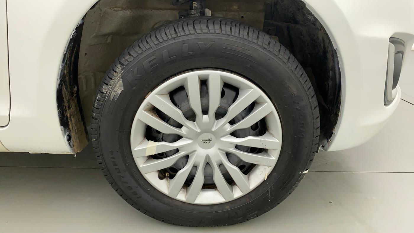 2017 Maruti Swift VXI, Petrol, Manual, 76,039 km, Right Front Wheel