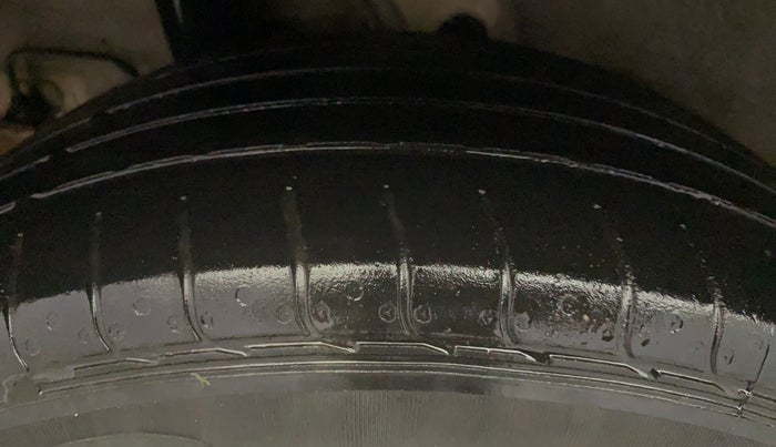 2022 Hyundai VENUE SX 1.2 PETROL, Petrol, Manual, 33,433 km, Right Rear Tyre Tread