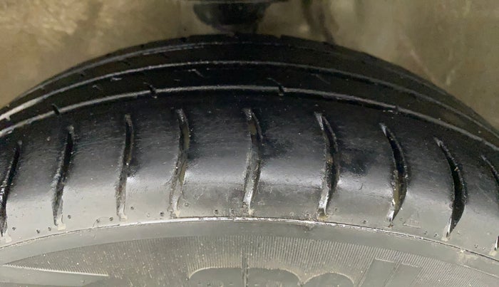 2011 Maruti Alto K10 VXI, Petrol, Manual, 73,641 km, Left Front Tyre Tread