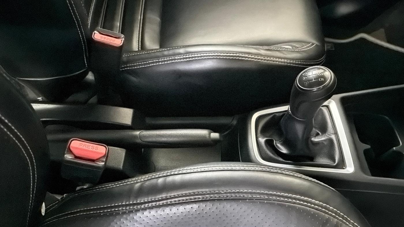 2022 Maruti Swift LXI, Petrol, Manual, 83,774 km, Gear Lever