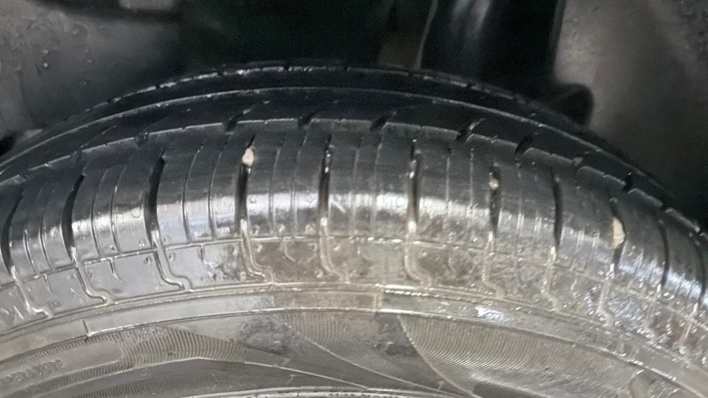 2022 Maruti Swift LXI, Petrol, Manual, 83,774 km, Left Rear Tyre Tread