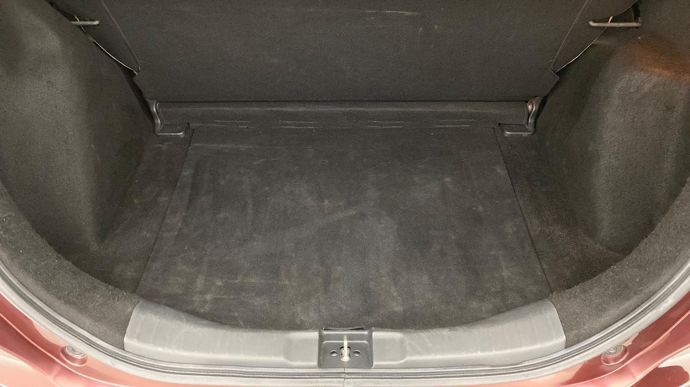 2018 Honda Jazz 1.2 V MT, Petrol, Manual, 22,413 km, Boot Inside