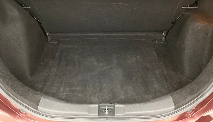 2018 Honda Jazz 1.2 V MT, Petrol, Manual, 22,413 km, Boot Inside