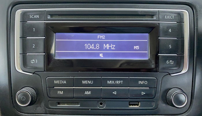 2014 Volkswagen Vento COMFORTLINE MT PETROL, Petrol, Manual, 63,400 km, Infotainment System