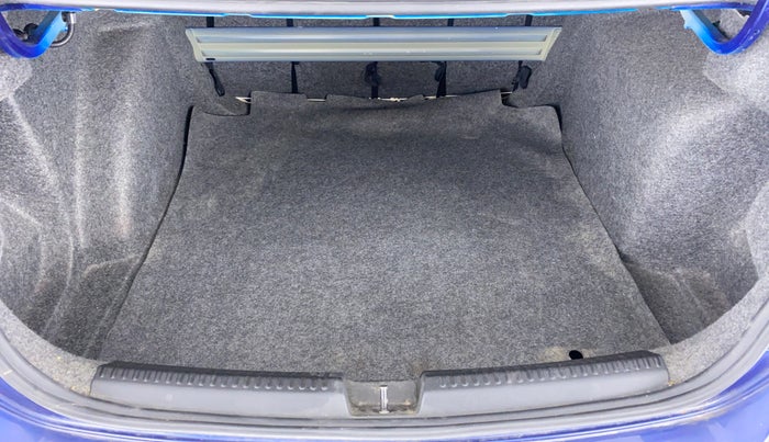 2014 Volkswagen Vento COMFORTLINE MT PETROL, Petrol, Manual, 63,400 km, Boot Inside