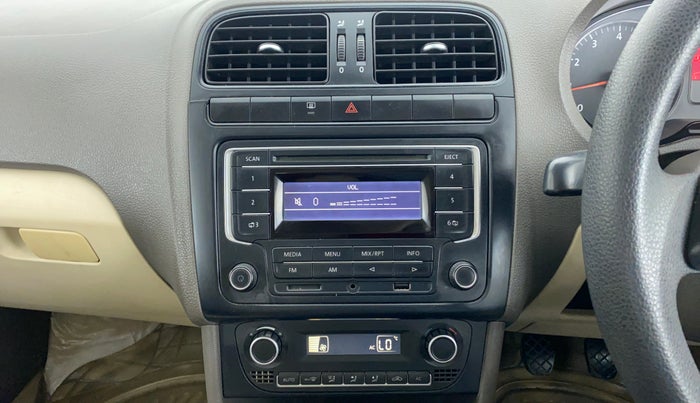 2014 Volkswagen Vento COMFORTLINE MT PETROL, Petrol, Manual, 63,400 km, Air Conditioner