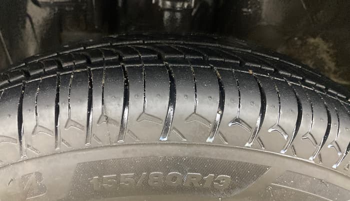 2019 Renault Kwid RXT 1.0 AMT (O), Petrol, Automatic, 59,204 km, Left Front Tyre Tread