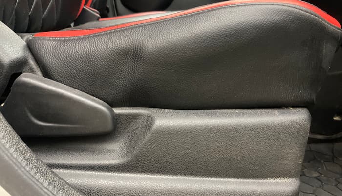 2019 Renault Kwid RXT 1.0 AMT (O), Petrol, Automatic, 59,204 km, Driver Side Adjustment Panel