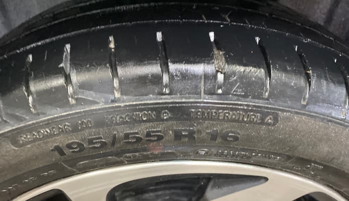 2022 Toyota Glanza V AMT, Petrol, Automatic, 66,277 km, Left Rear Tyre Tread