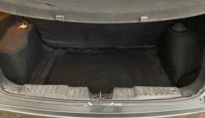 2022 Tata ALTROZ XZ PETROL, Petrol, Manual, 68,325 km, Boot Inside