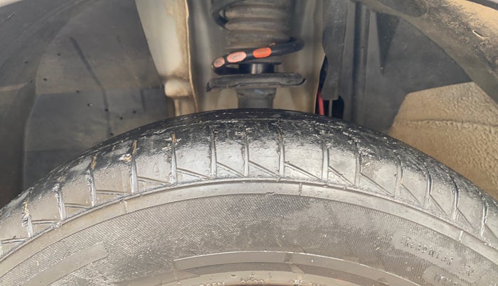 2023 Renault TRIBER RXT, Petrol, Manual, 43,545 km, Left Front Tyre Tread