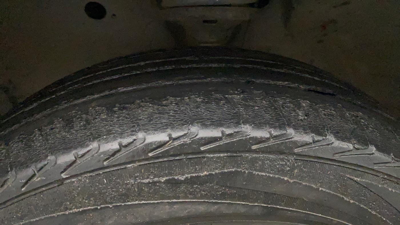 2017 Maruti Wagon R 1.0 LXI, Petrol, Manual, 53,872 km, Left Front Tyre Tread