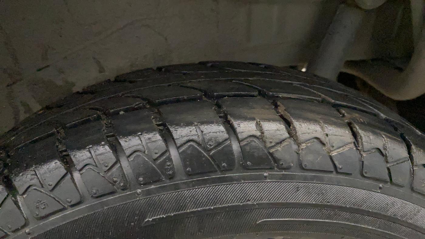 2017 Maruti Wagon R 1.0 LXI, Petrol, Manual, 53,872 km, Left Rear Tyre Tread