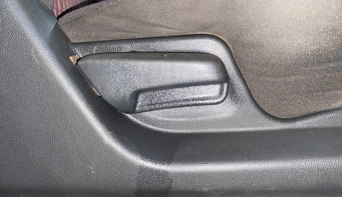 2013 Maruti Ritz VXI, Petrol, Manual, 32,592 km, Driver Side Adjustment Panel