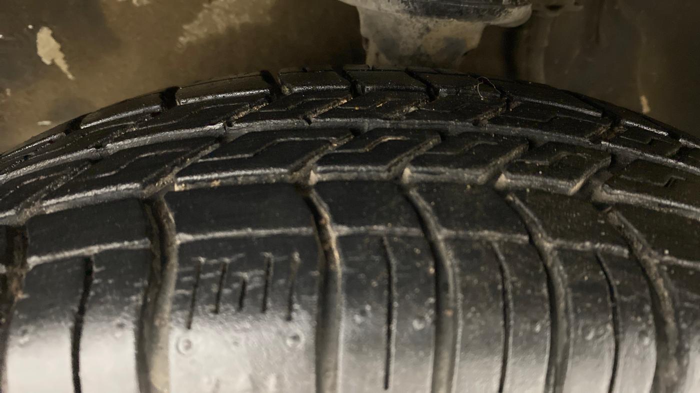 2013 Maruti Alto 800 LXI, Petrol, Manual, 19,780 km, Left Front Tyre Tread