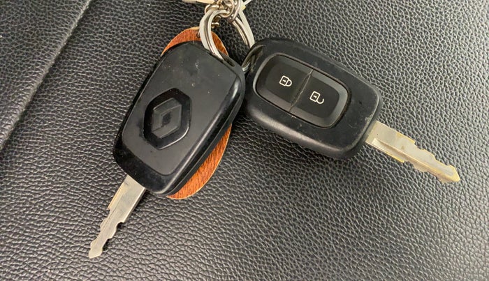 2020 Renault Kwid RXT 0.8, Petrol, Manual, 8,361 km, Key Close Up