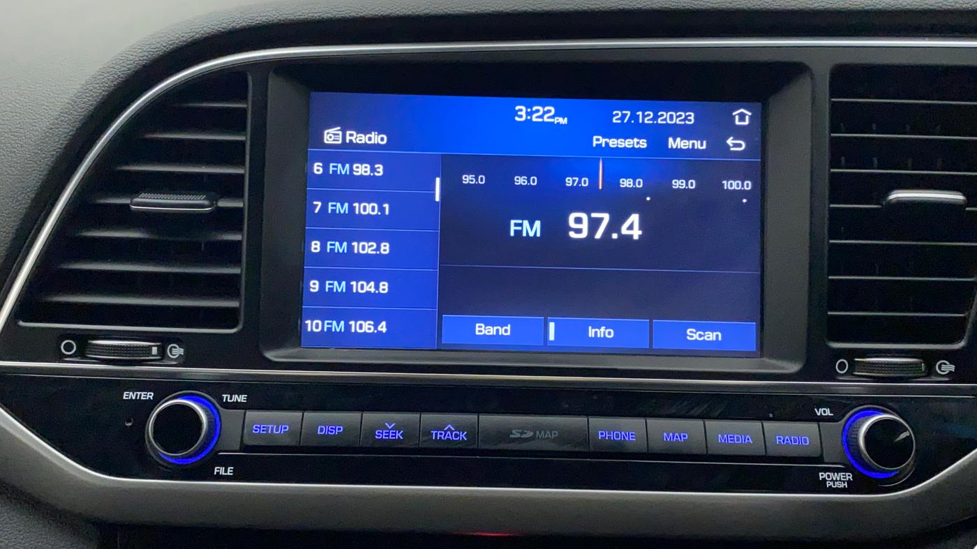 2019 Hyundai New Elantra 1.6 SX MT DIESEL, Diesel, Manual, 21,628 km, Infotainment System