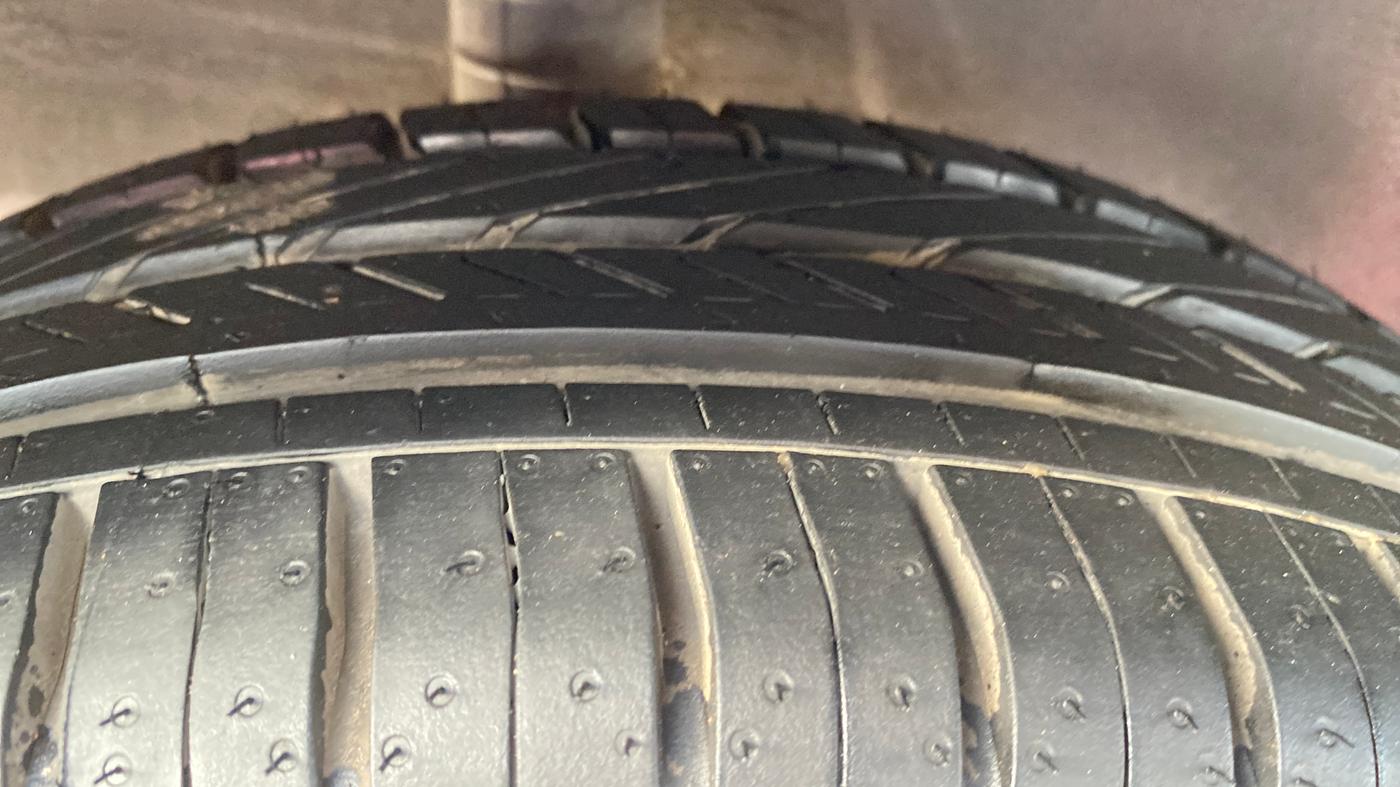 2016 Nissan Micra XV CVT, Petrol, Automatic, 42,475 km, Right Rear Tyre Tread