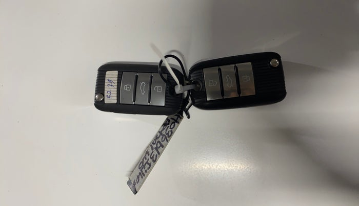 2024 MG ASTOR Sprint 1.5 MT (Ivory), Petrol, Manual, 24,544 km, Key Close Up