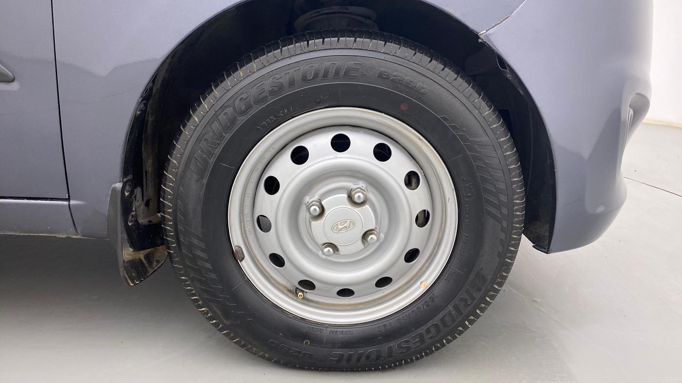 2013 Hyundai i10 MAGNA 1.1, Petrol, Manual, 75,546 km, Right Front Wheel