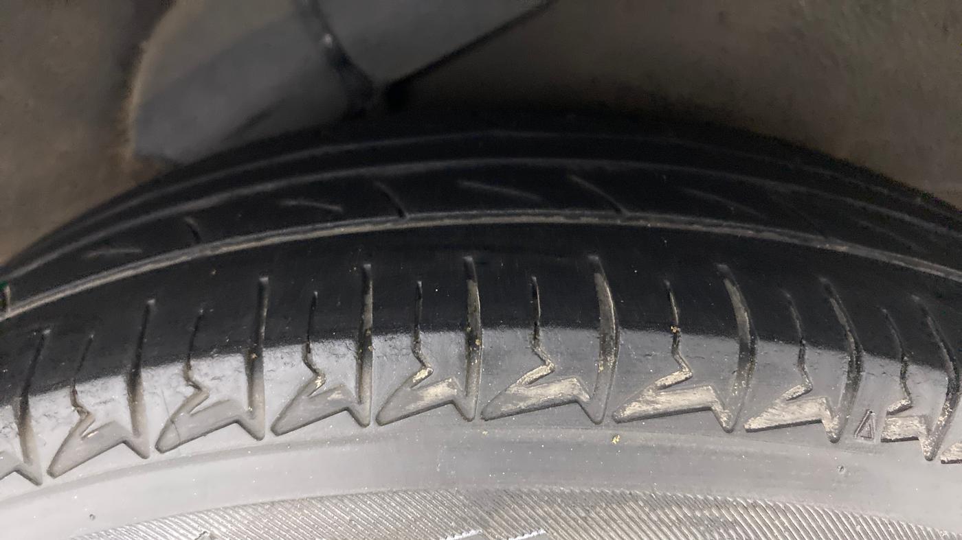2013 Hyundai i10 MAGNA 1.1, Petrol, Manual, 75,546 km, Left Rear Tyre Tread