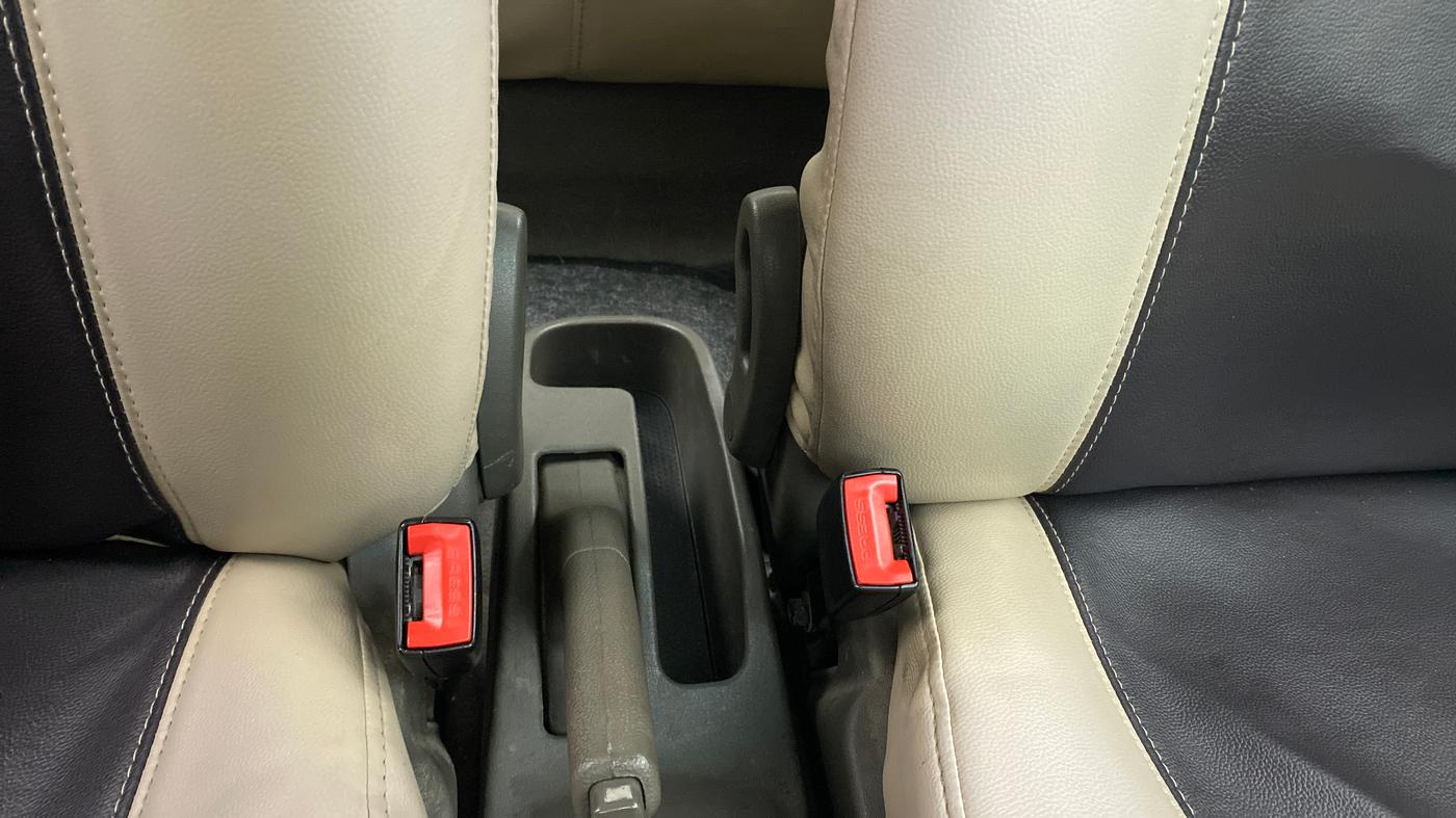2013 Hyundai i10 MAGNA 1.1, Petrol, Manual, 75,546 km, Driver Side Adjustment Panel