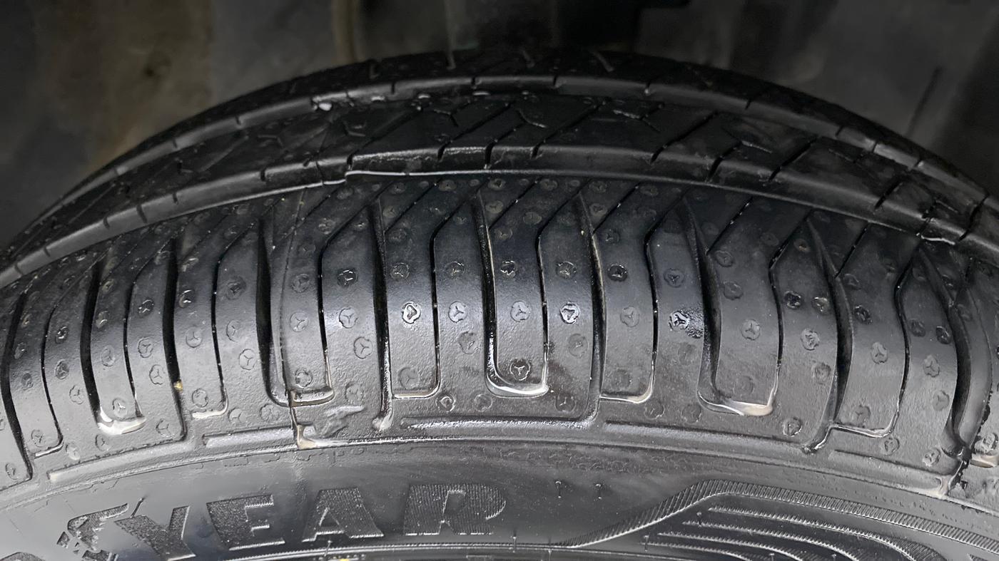 2017 Datsun Go T, Petrol, Manual, 19,471 km, Right Front Tyre Tread