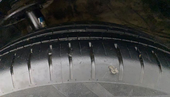 2022 Maruti Swift ZXI PLUS, Petrol, Manual, 38,909 km, Left Front Tyre Tread