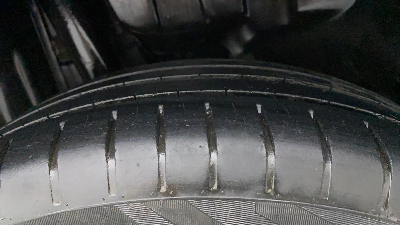 2022 Maruti Swift ZXI PLUS, Petrol, Manual, 38,909 km, Right Rear Tyre Tread