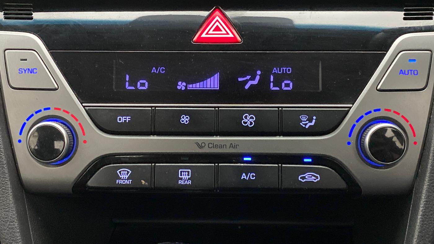 2019 Hyundai New Elantra 2.0 SX AT PETROL, Petrol, Automatic, 24,185 km, Automatic Climate Control