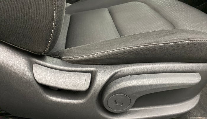 2019 Hyundai New Elantra 2.0 SX AT PETROL, Petrol, Automatic, 24,185 km, Driver Side Adjustment Panel