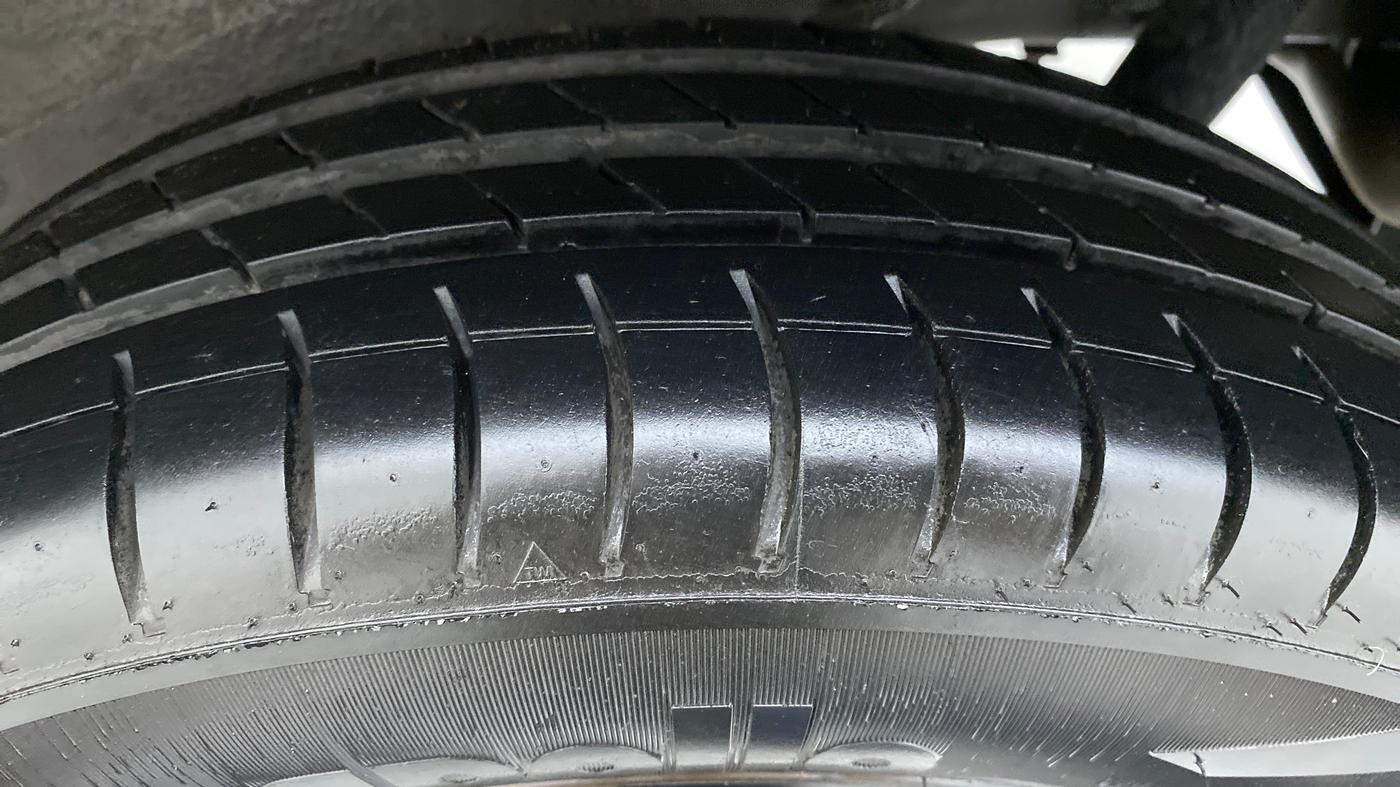 2013 Maruti Wagon R 1.0 VXI, Petrol, Manual, 78,637 km, Left Rear Tyre Tread