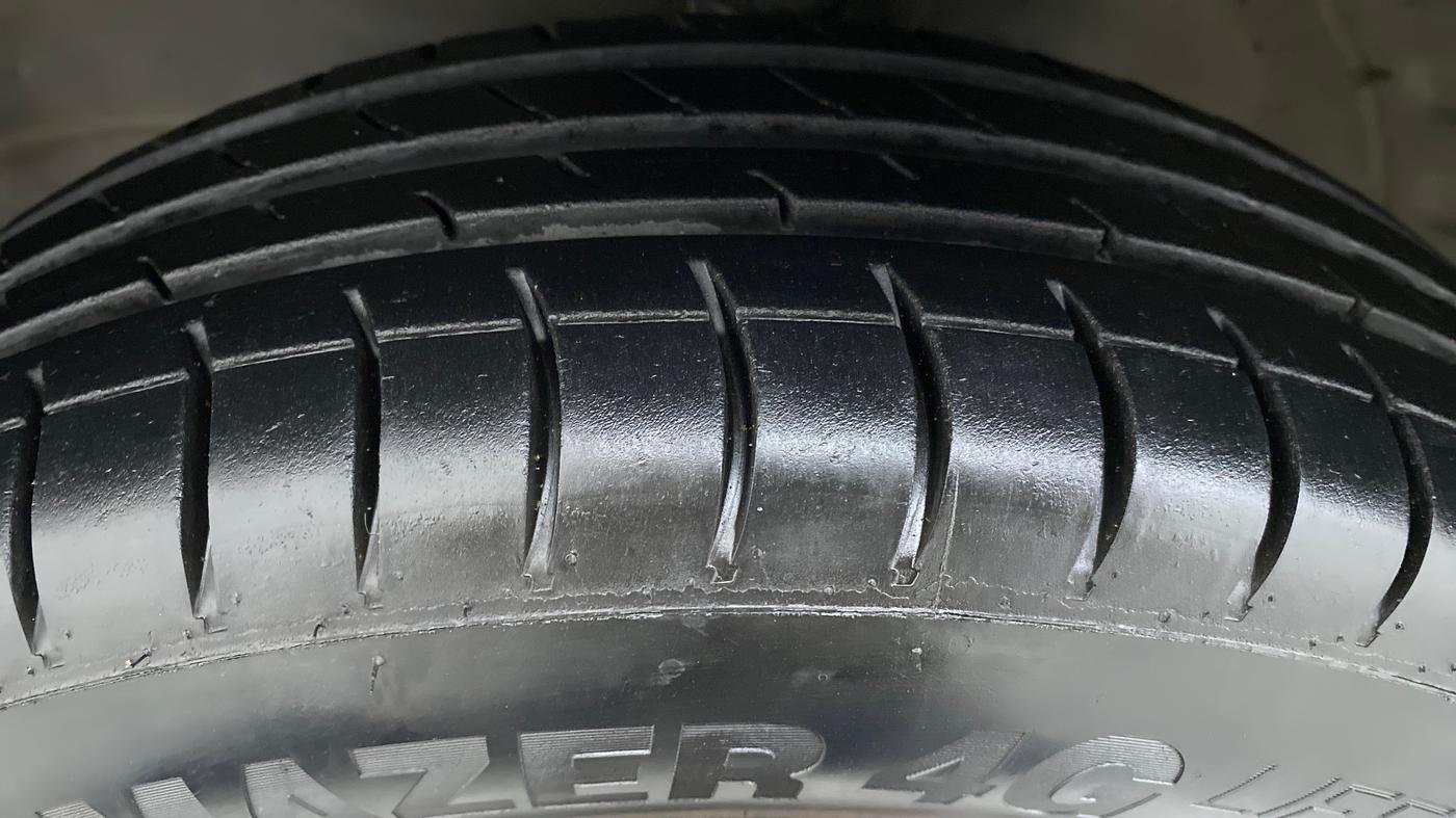 2013 Maruti Wagon R 1.0 VXI, Petrol, Manual, 78,637 km, Left Front Tyre Tread