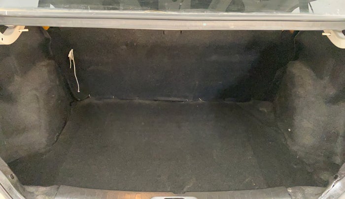 2015 Maruti Swift Dzire VXI, Petrol, Manual, 83,228 km, Boot Inside