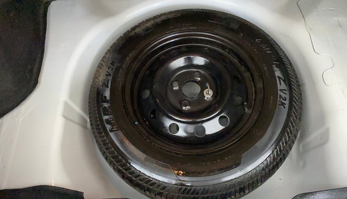 2015 Maruti Swift Dzire VXI, Petrol, Manual, 83,228 km, Spare Tyre