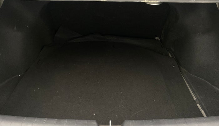 2025 Hyundai Verna SX(O) 1.5 MPI IVT , Petrol, Automatic, 5,455 km, Boot Inside