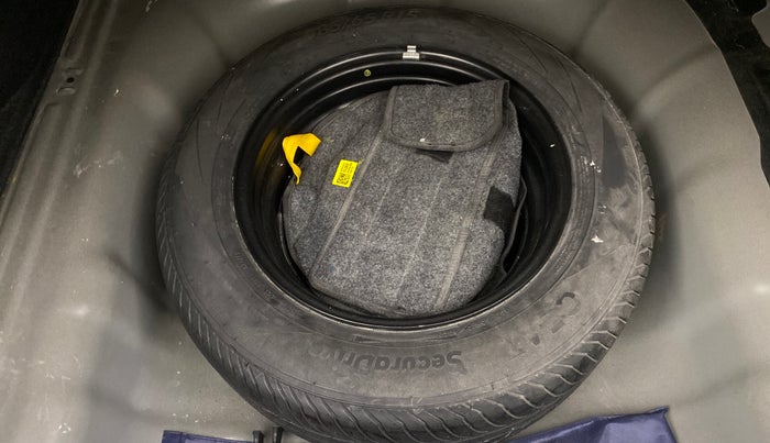 2025 Hyundai Verna SX(O) 1.5 MPI IVT , Petrol, Automatic, 5,455 km, Spare Tyre