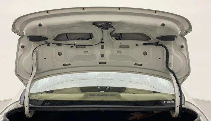 2015 Maruti Ciaz ZXI+, Petrol, Manual, 1,08,958 km, Boot Door Open