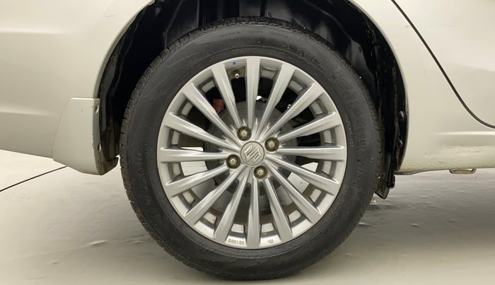 2015 Maruti Ciaz ZXI+, Petrol, Manual, 1,08,958 km, Right Rear Wheel