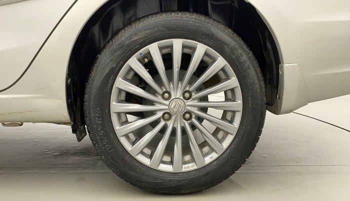 2015 Maruti Ciaz ZXI+, Petrol, Manual, 1,08,958 km, Left Rear Wheel