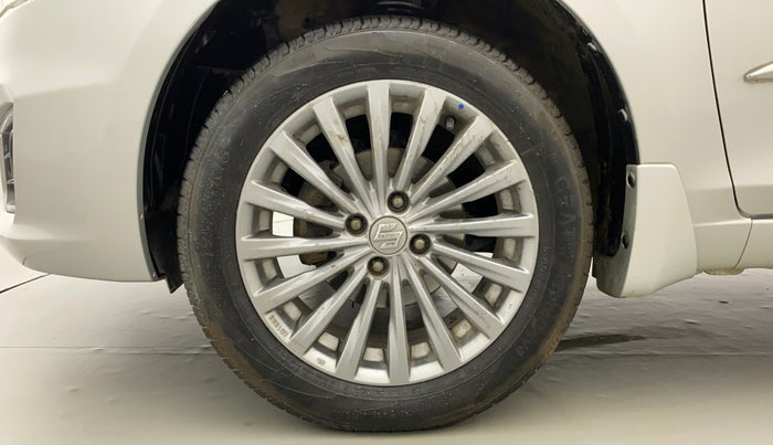 2015 Maruti Ciaz ZXI+, Petrol, Manual, 1,08,958 km, Left Front Wheel
