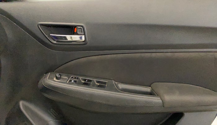 2020 Maruti Swift VXI, Petrol, Manual, 35,335 km, Driver Side Door Panels Control